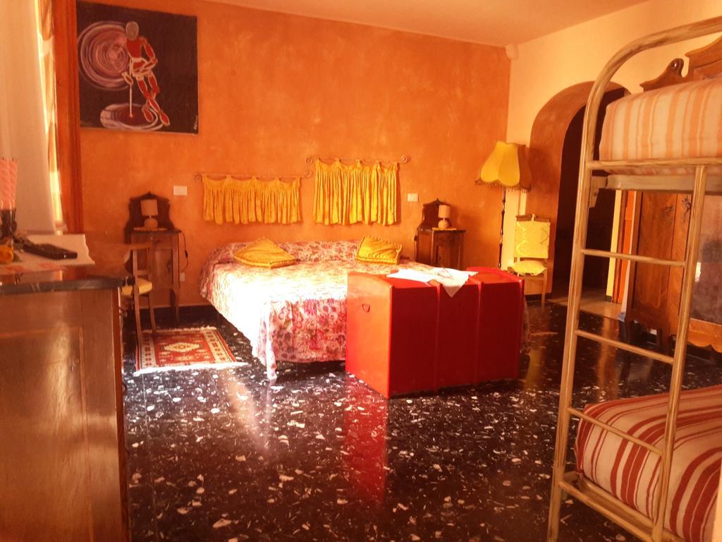 B&B Au Caruggiu Ceriale Værelse billede