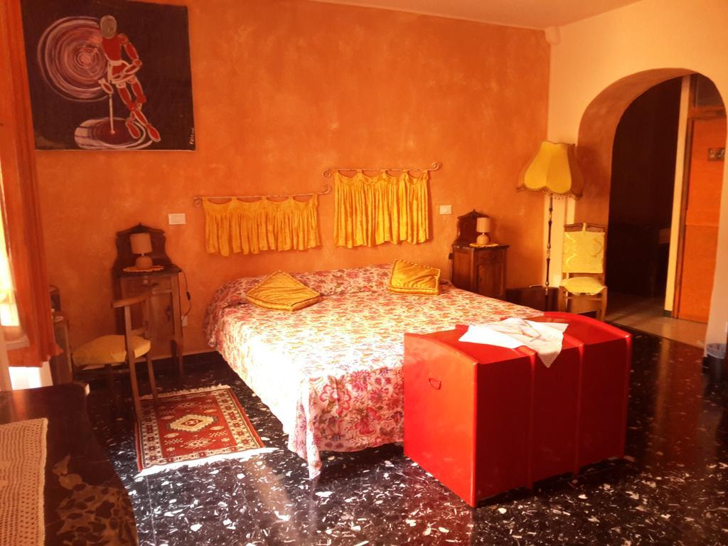 B&B Au Caruggiu Ceriale Værelse billede