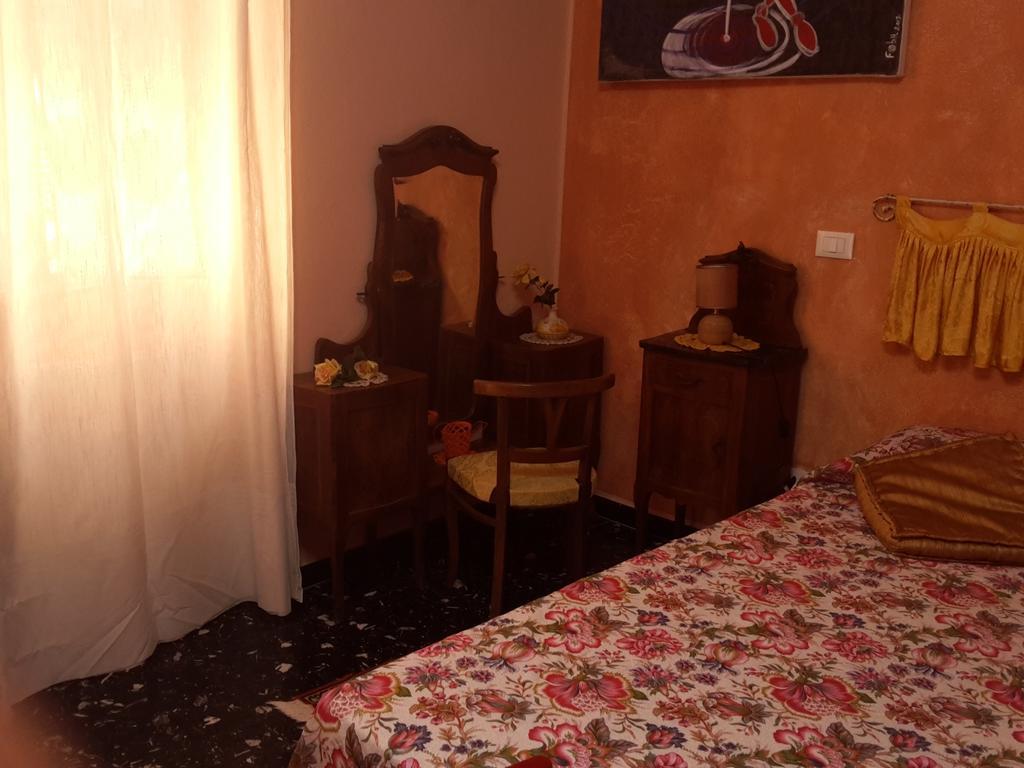 B&B Au Caruggiu Ceriale Værelse billede