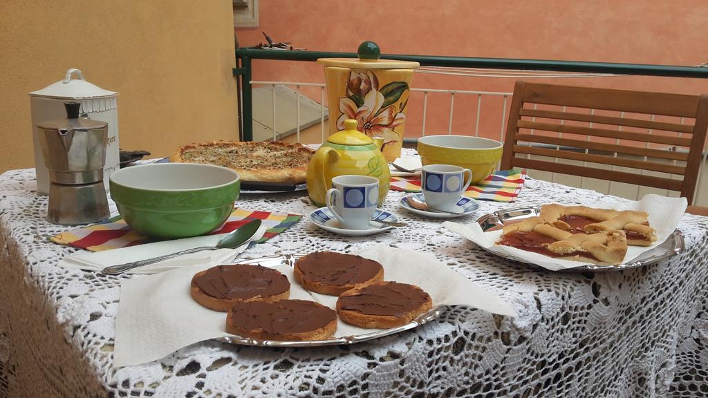 B&B Au Caruggiu Ceriale Eksteriør billede